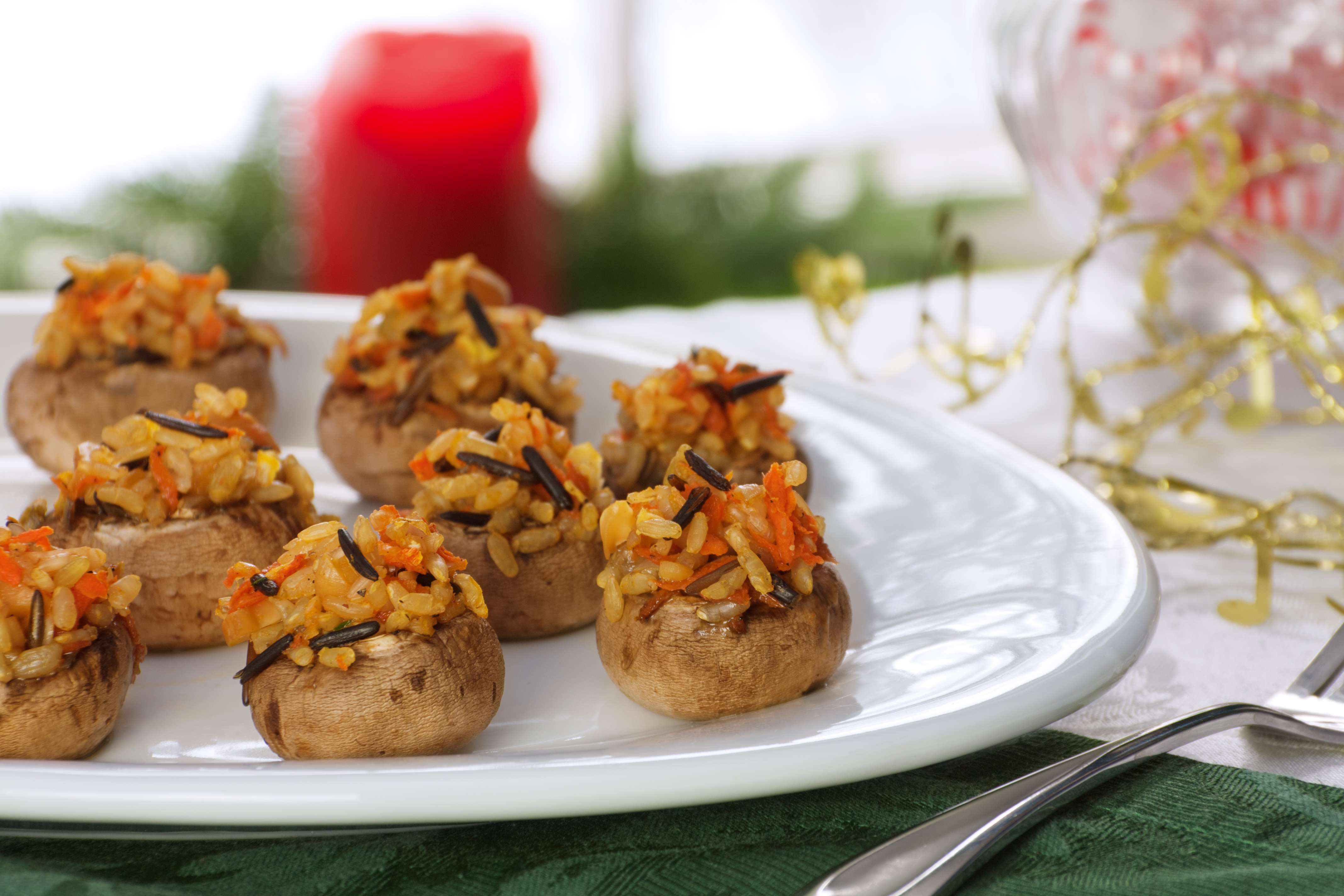 Cashew-Stuffed Mushrooms