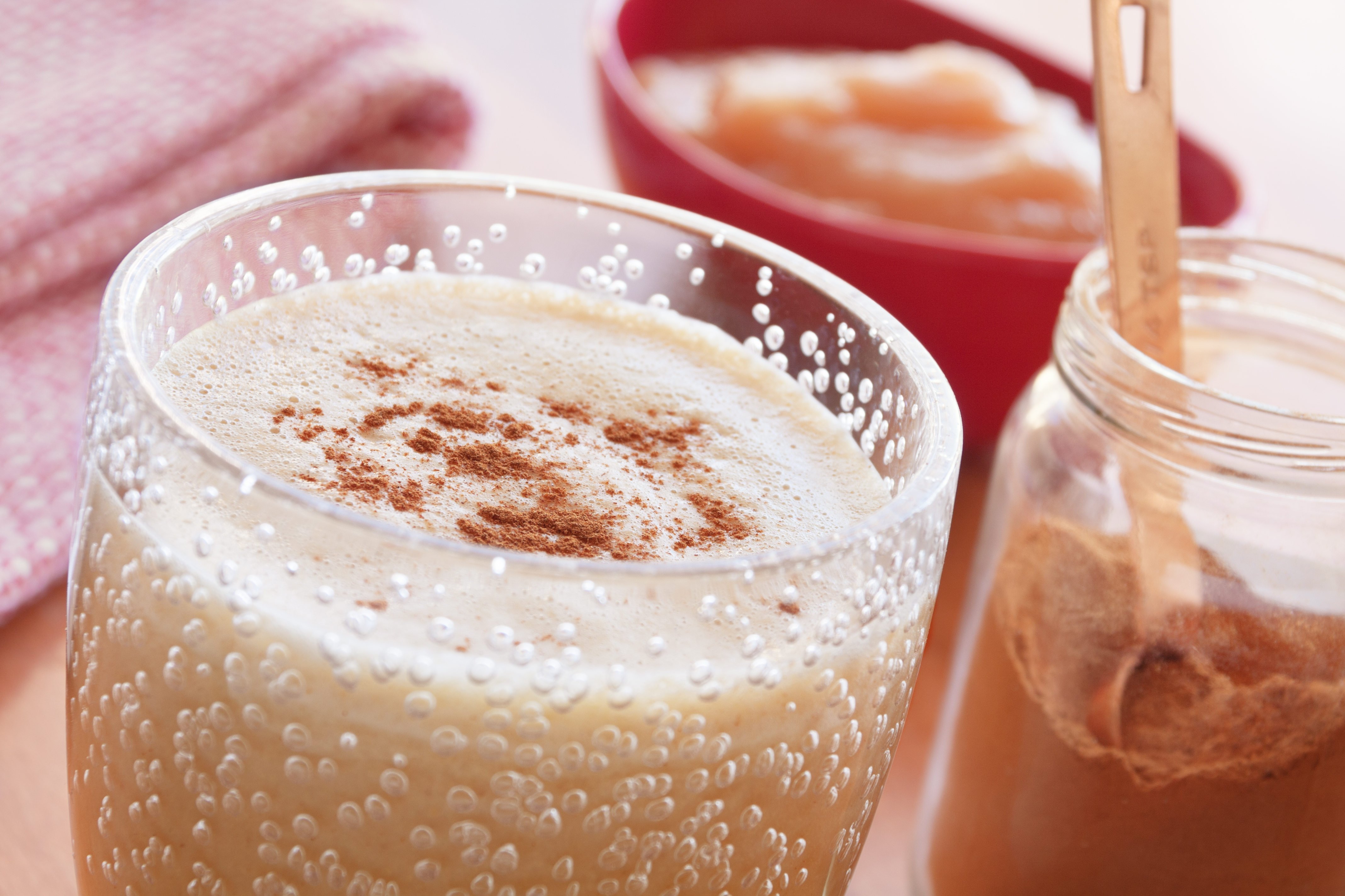 Apple Cinnamon Almond Smoothie