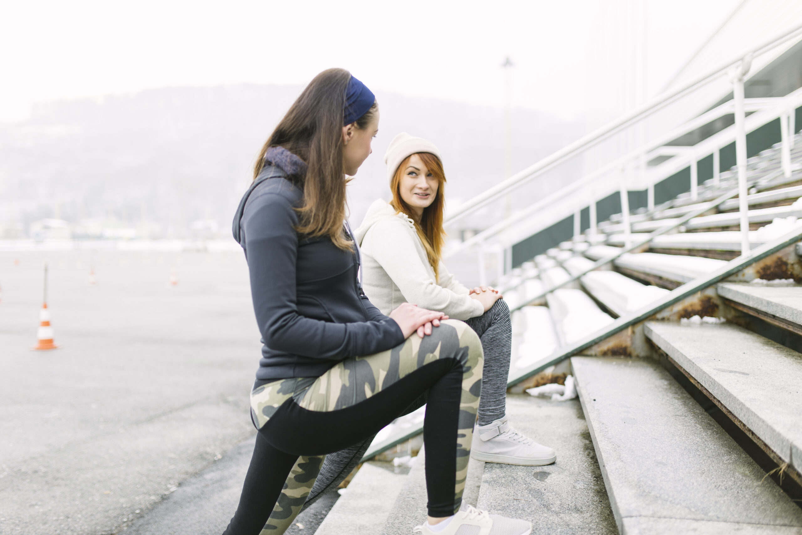 women-exercising-in-the-winter